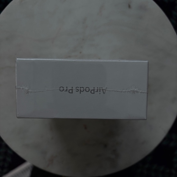 Official Apple AirPod 2nd generation with ANC - Free Shipping - Picture 2 of 5